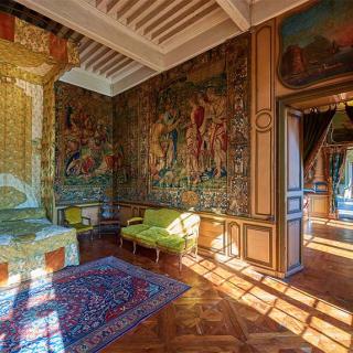 Décor pour votre tournage : chambre de château avec décor tapisseries