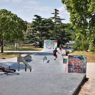 Décor pour votre tournage : skate park des Ponts-Jumeaux à Toulouse