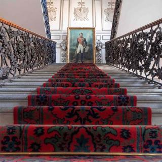 Décor pour votre tournage : escalier d'honneur du Palais Niel