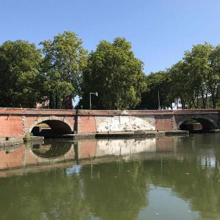 Décor pour votre tournage : les Ponts Jumeaux, les canaux à Toulouse