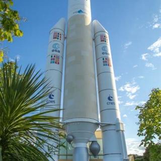 Décor pour votre tournage : la fusée Ariane 5 à la Cité de l'espace