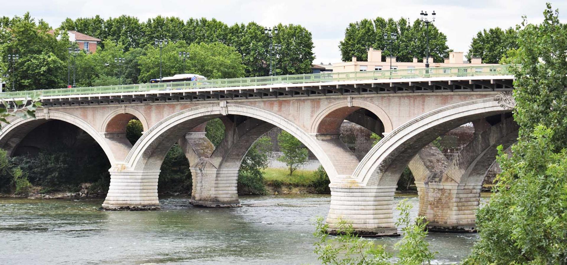Décor tournage : le pont des Catalans à Toulouse